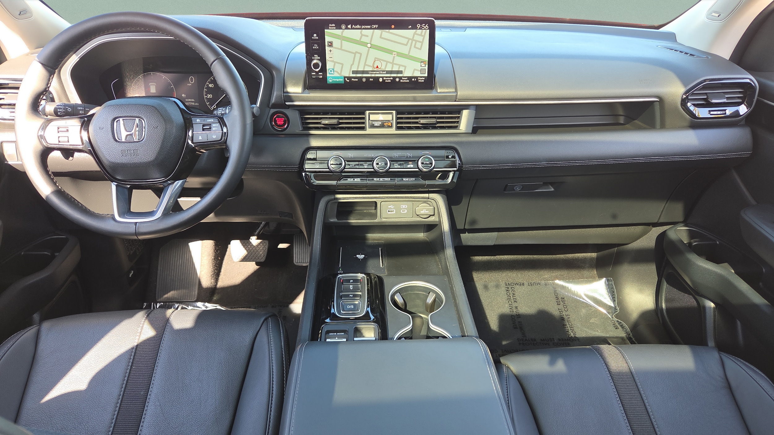 2023 Honda Pilot Touring - Photo 14