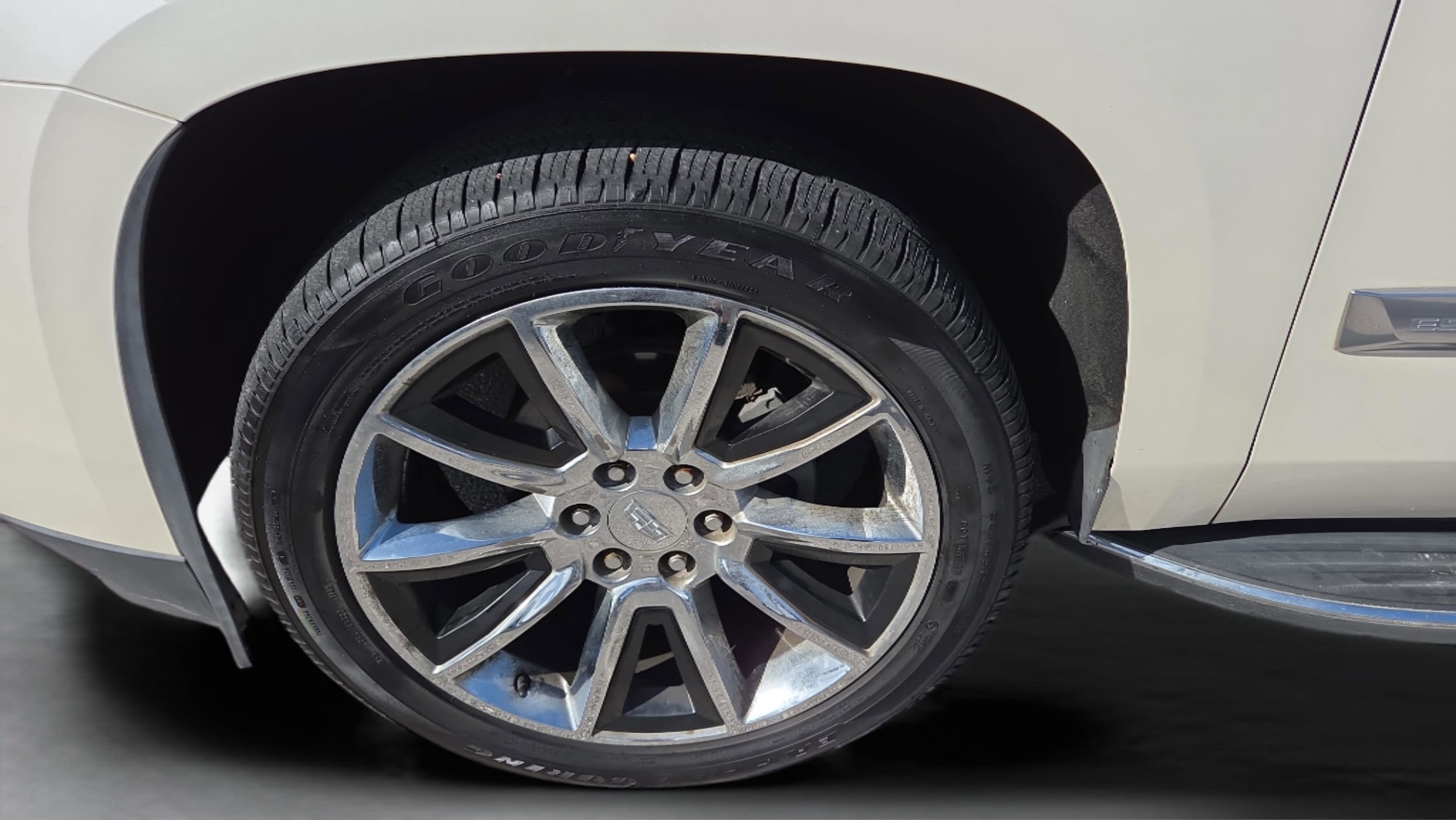 2015 Cadillac Escalade Luxury - Photo 41