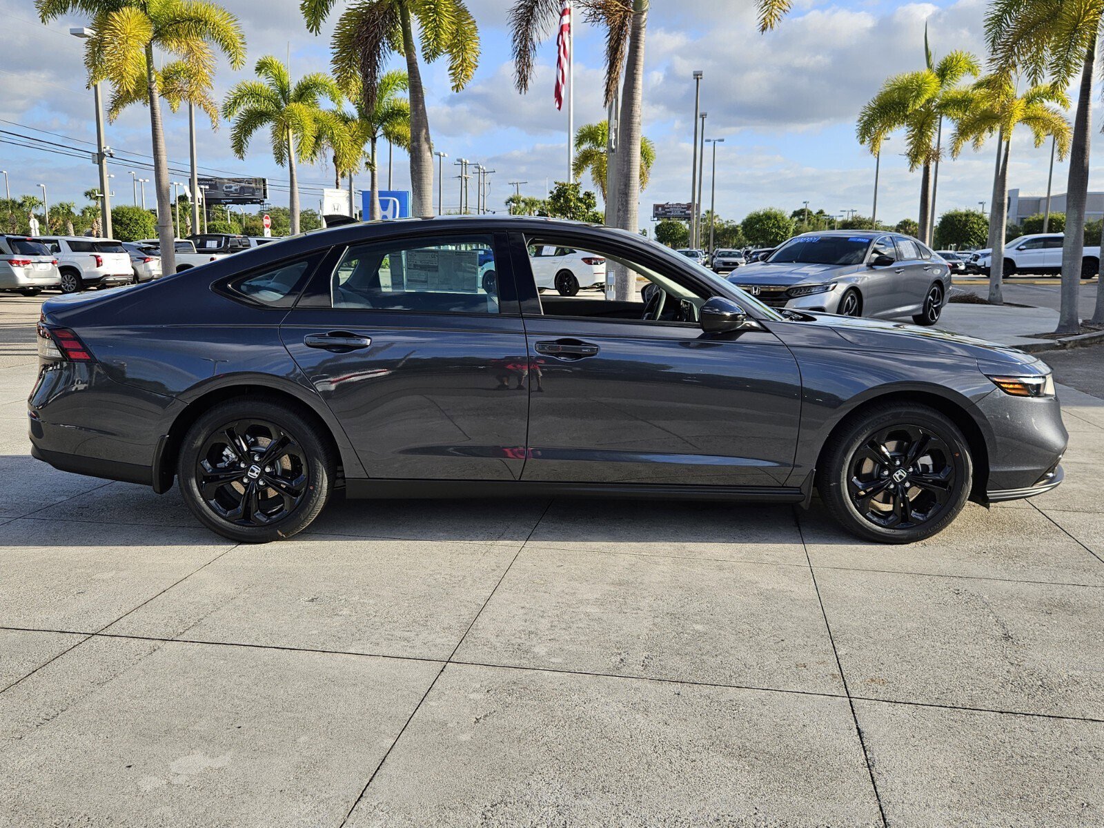 2025 Honda Accord SE photo 3