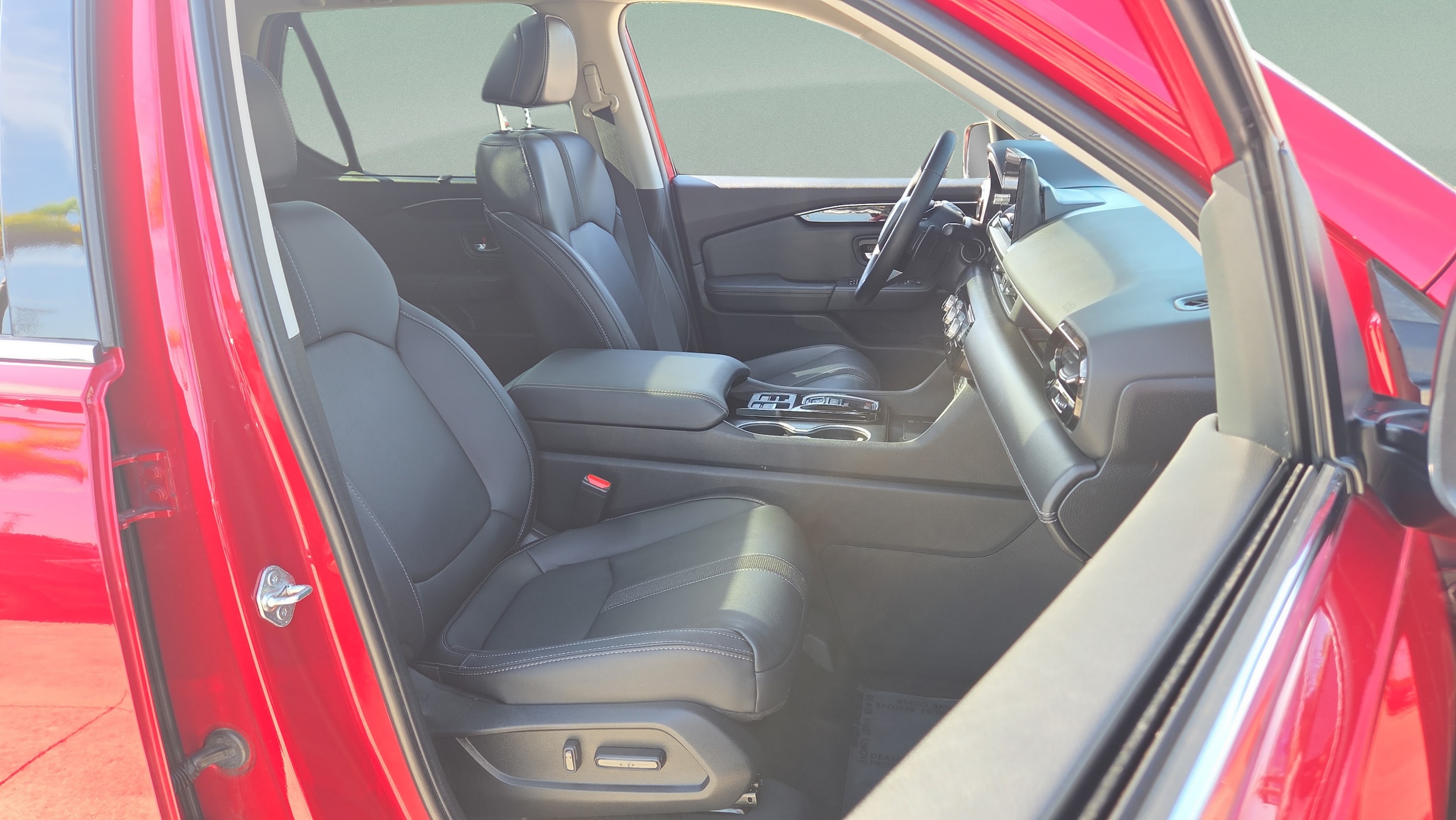 2023 Honda Pilot Touring - Photo 18