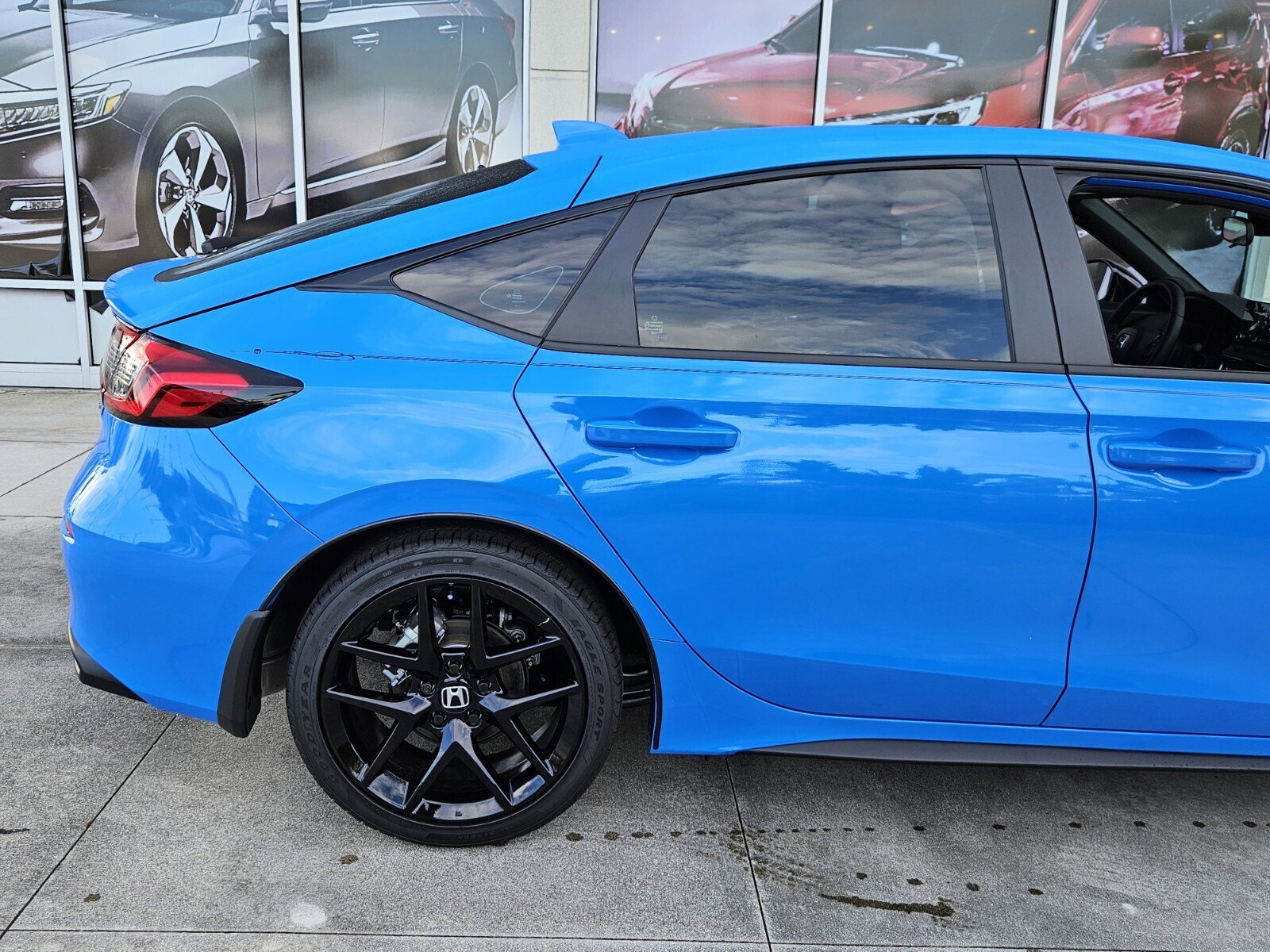 2025 Honda Civic Sport Hatchback photo 3