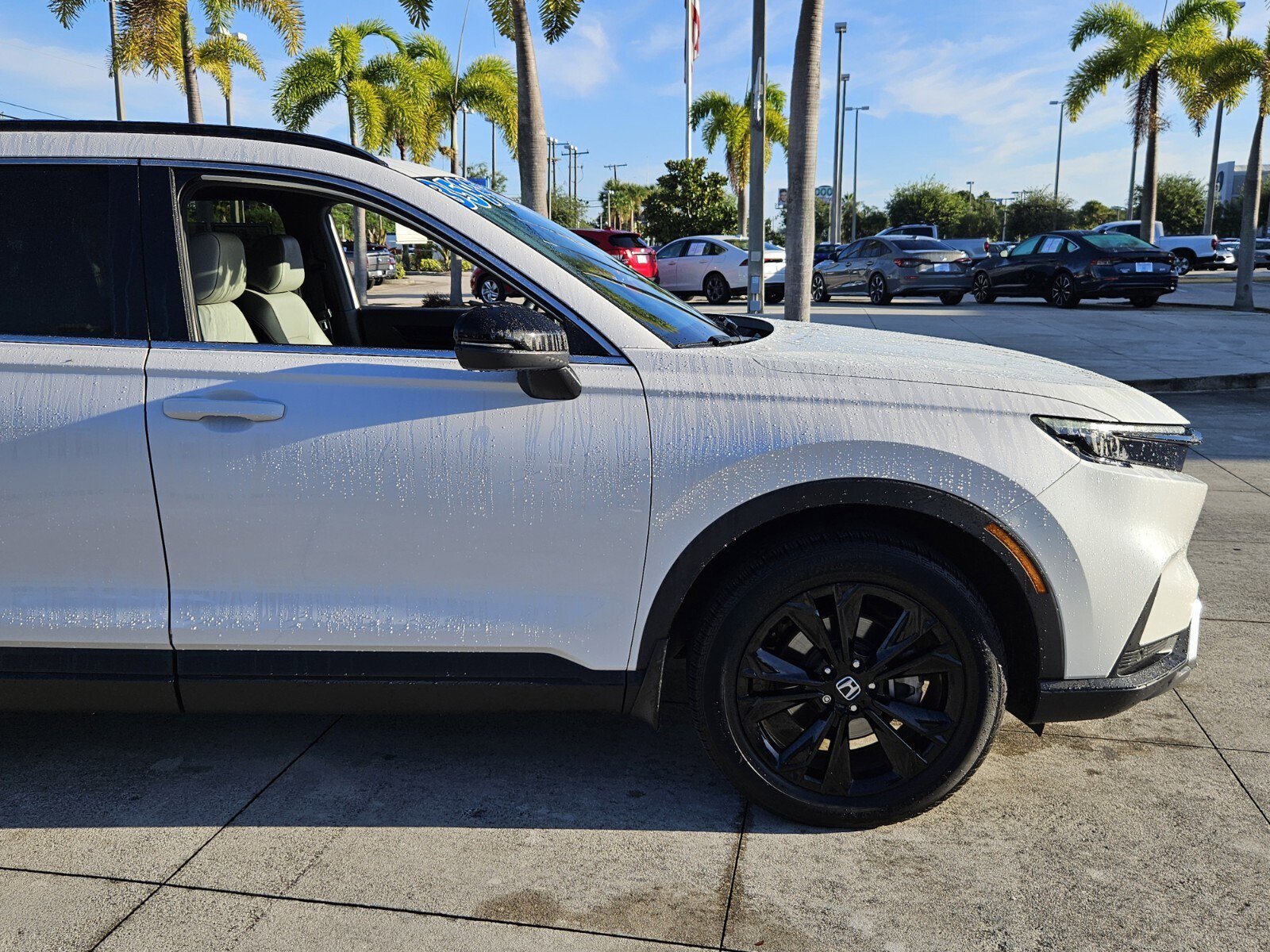 2023 Honda CR-V Hybrid Sport Touring photo 2