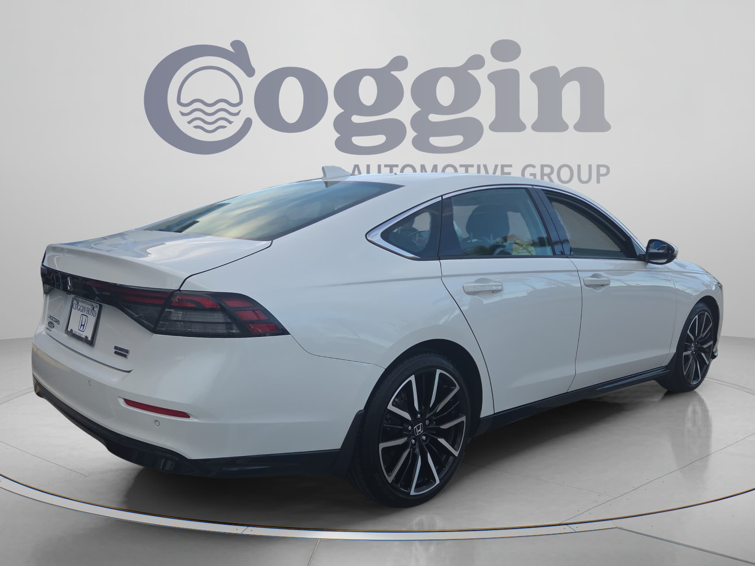 2025 Honda Accord Hybrid Touring - Photo 6