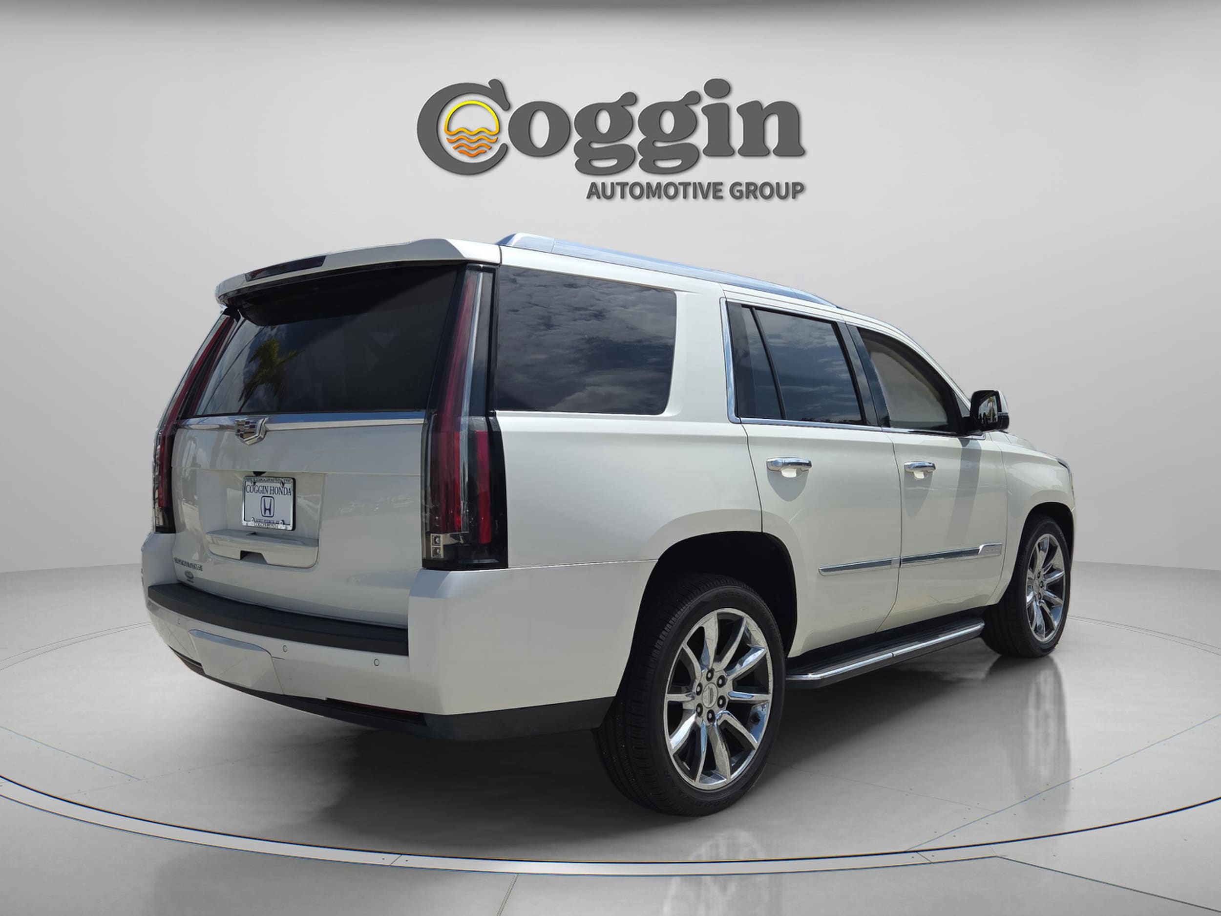 2015 Cadillac Escalade Luxury - Photo 6