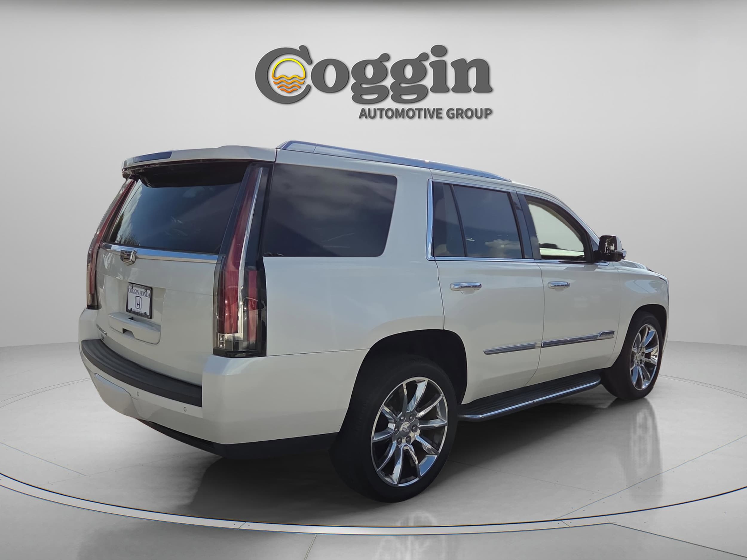 2015 Cadillac Escalade Luxury - Photo 7