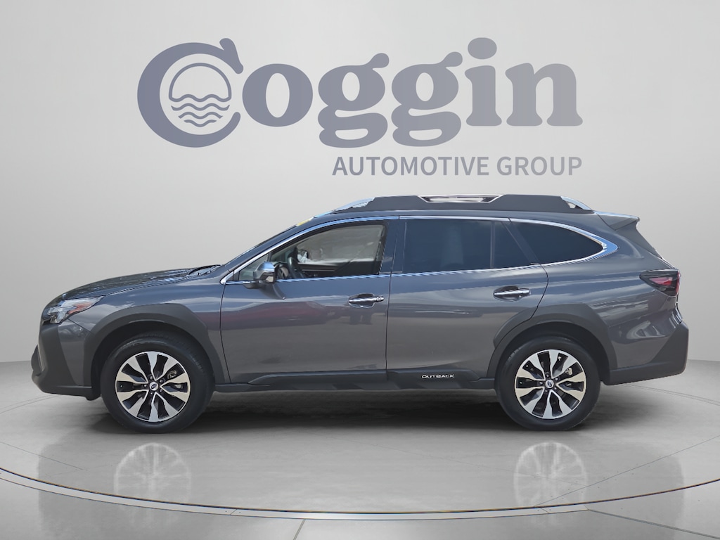 Used 2025 Subaru Outback Touring SUV