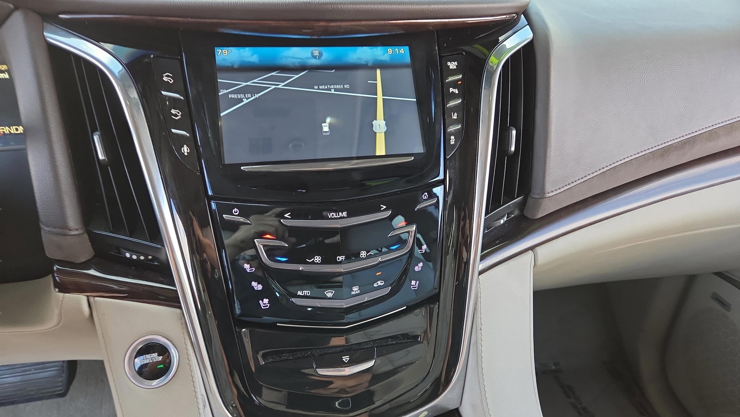 2015 Cadillac Escalade Luxury - Photo 26