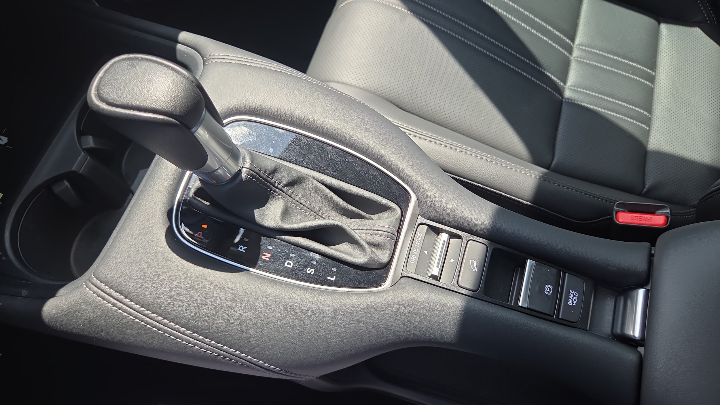 2025 Honda HR-V EX-L - Photo 32