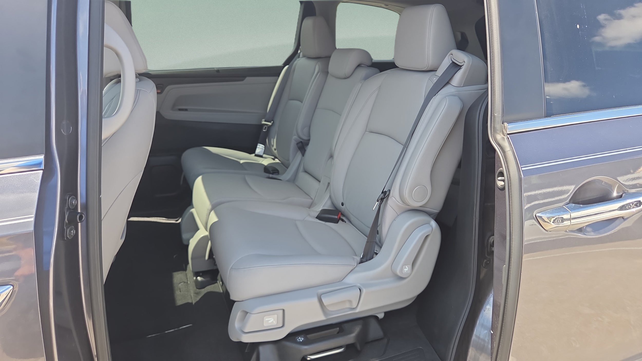 2024 Honda Odyssey EX-L - Photo 12