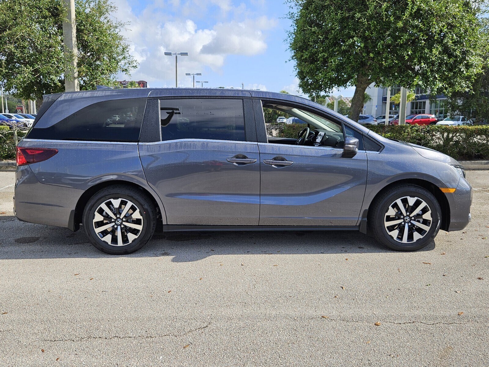 2025 Honda Odyssey EX-L photo 2