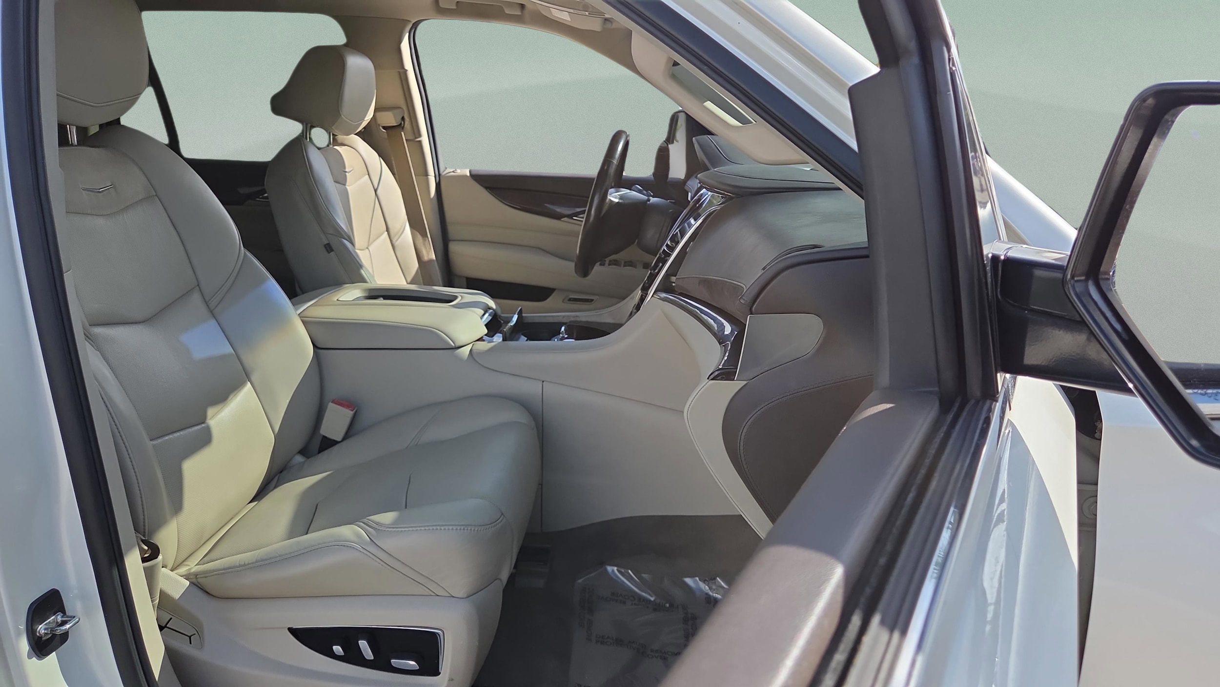 2015 Cadillac Escalade Luxury - Photo 19