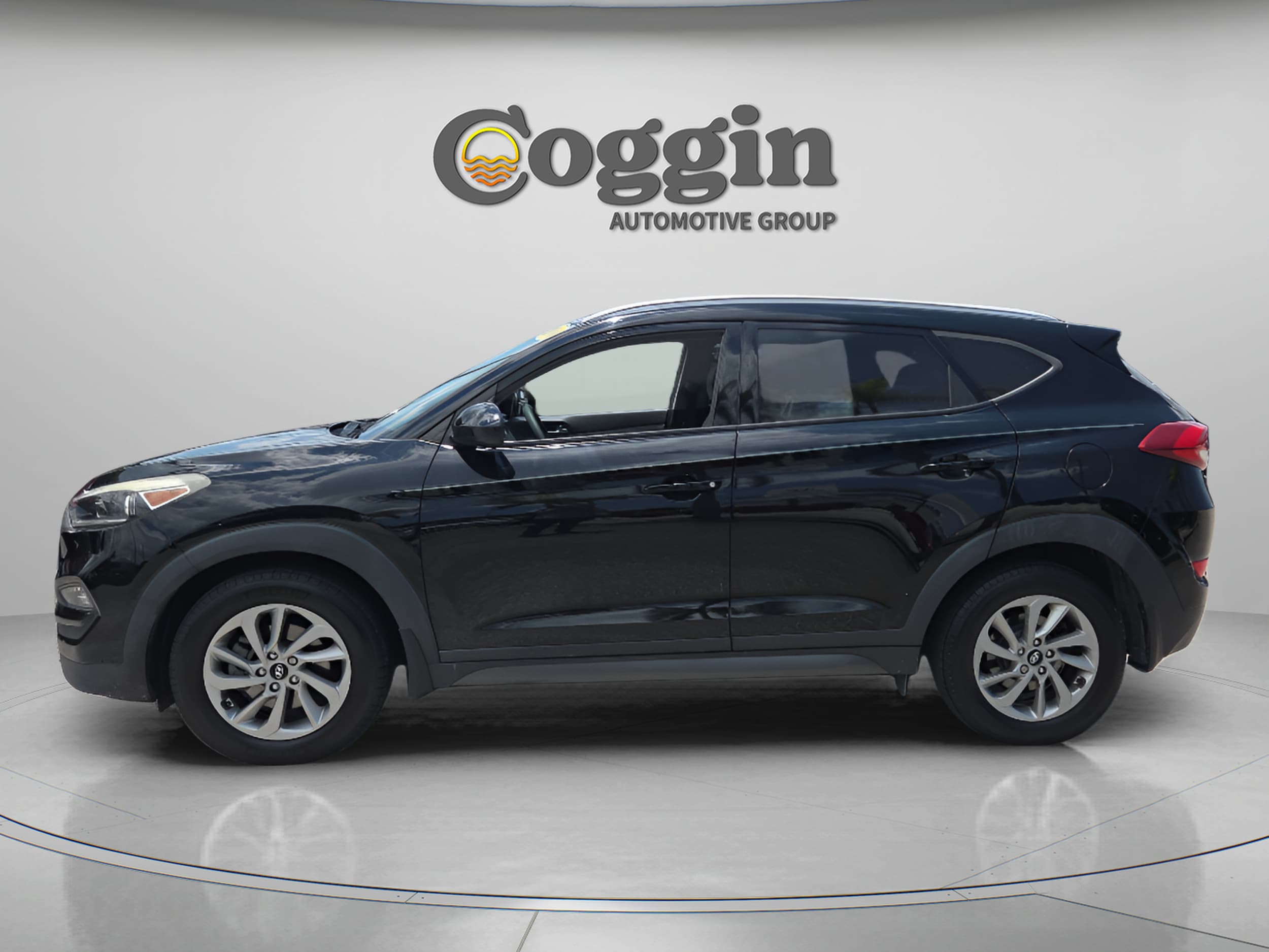 Used 2016 Hyundai Tucson SE with VIN KM8J33A44GU212784 for sale in Fort Pierce, FL