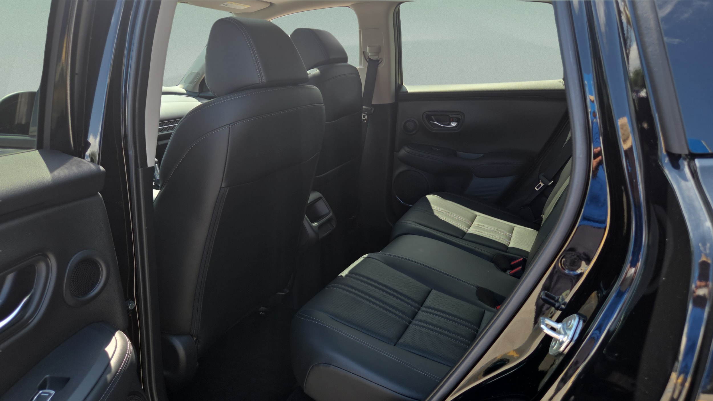 2025 Honda HR-V EX-L - Photo 12