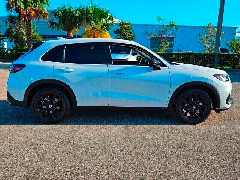 2026 Honda HR-V Sport photo 3