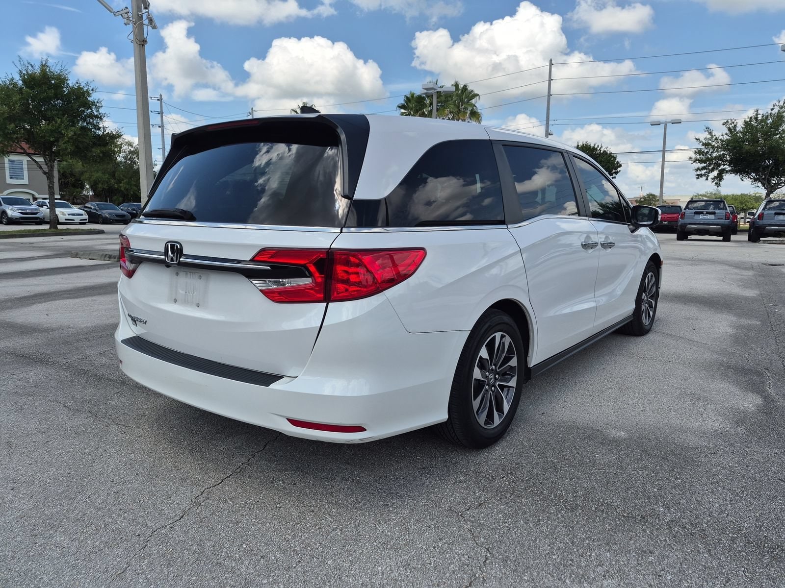 2024 Honda Odyssey EX-L - Photo 7