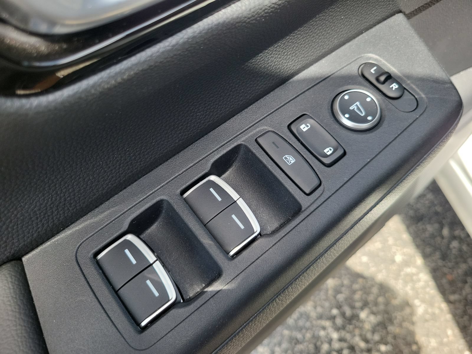 2025 Honda CR-V EX-L - Photo 17