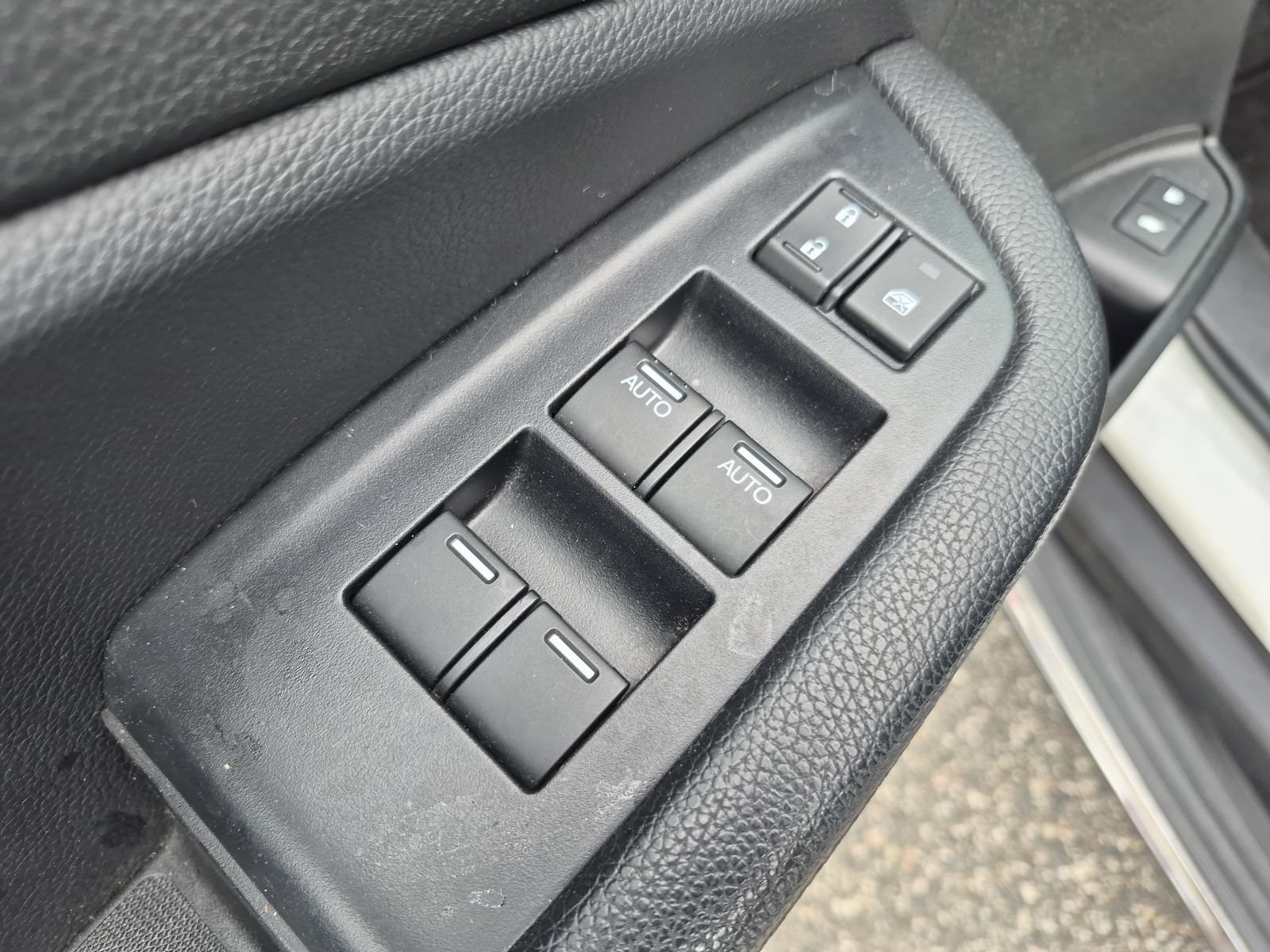 2021 Honda Pilot SE - Photo 17