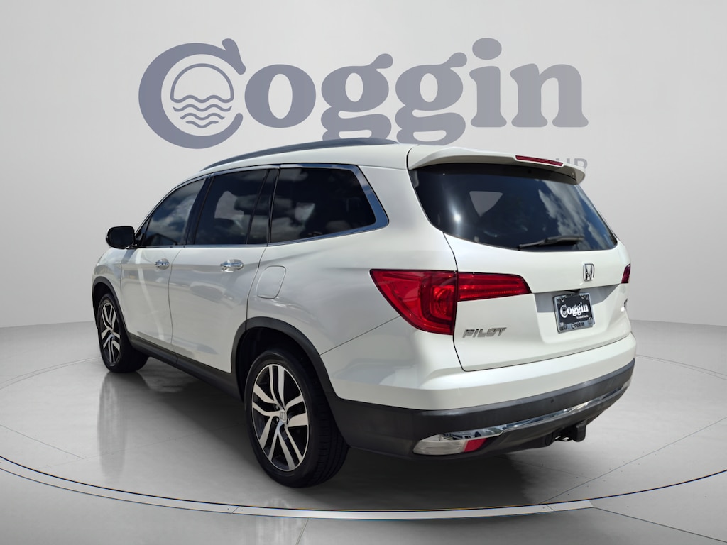 Used 2016 Honda Pilot Touring AWD SUV