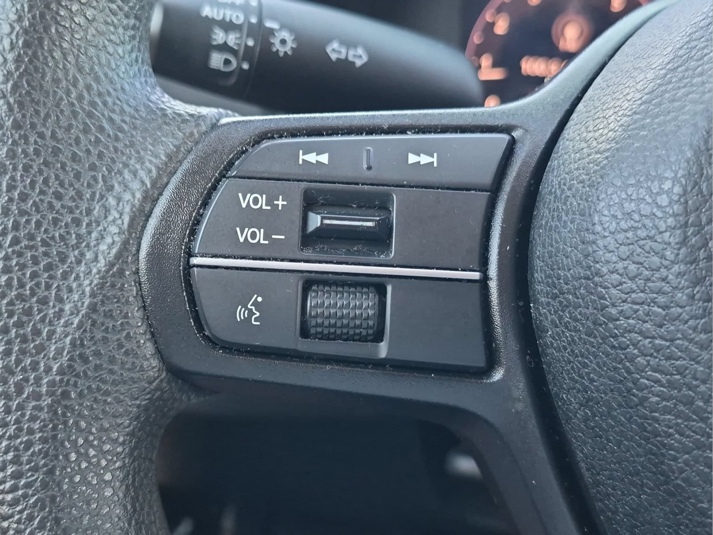 2023 Honda Accord EX - Photo 13