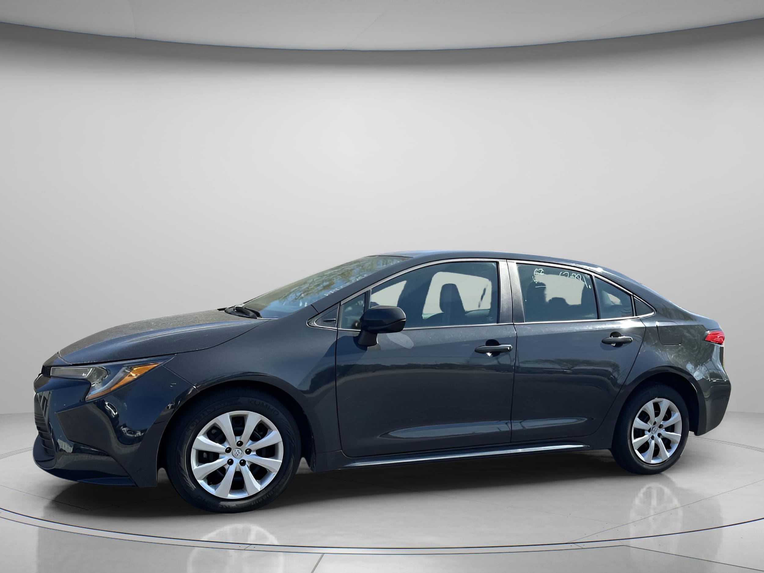 Used 2023 Toyota Corolla LE with VIN 5YFB4MDE8PP055855 for sale in Northfield, Minnesota