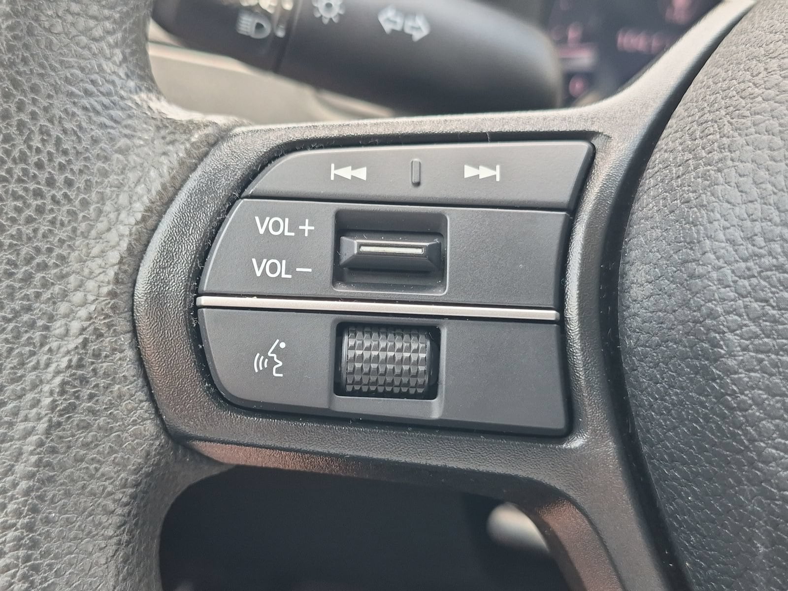 2023 Honda Accord EX - Photo 14