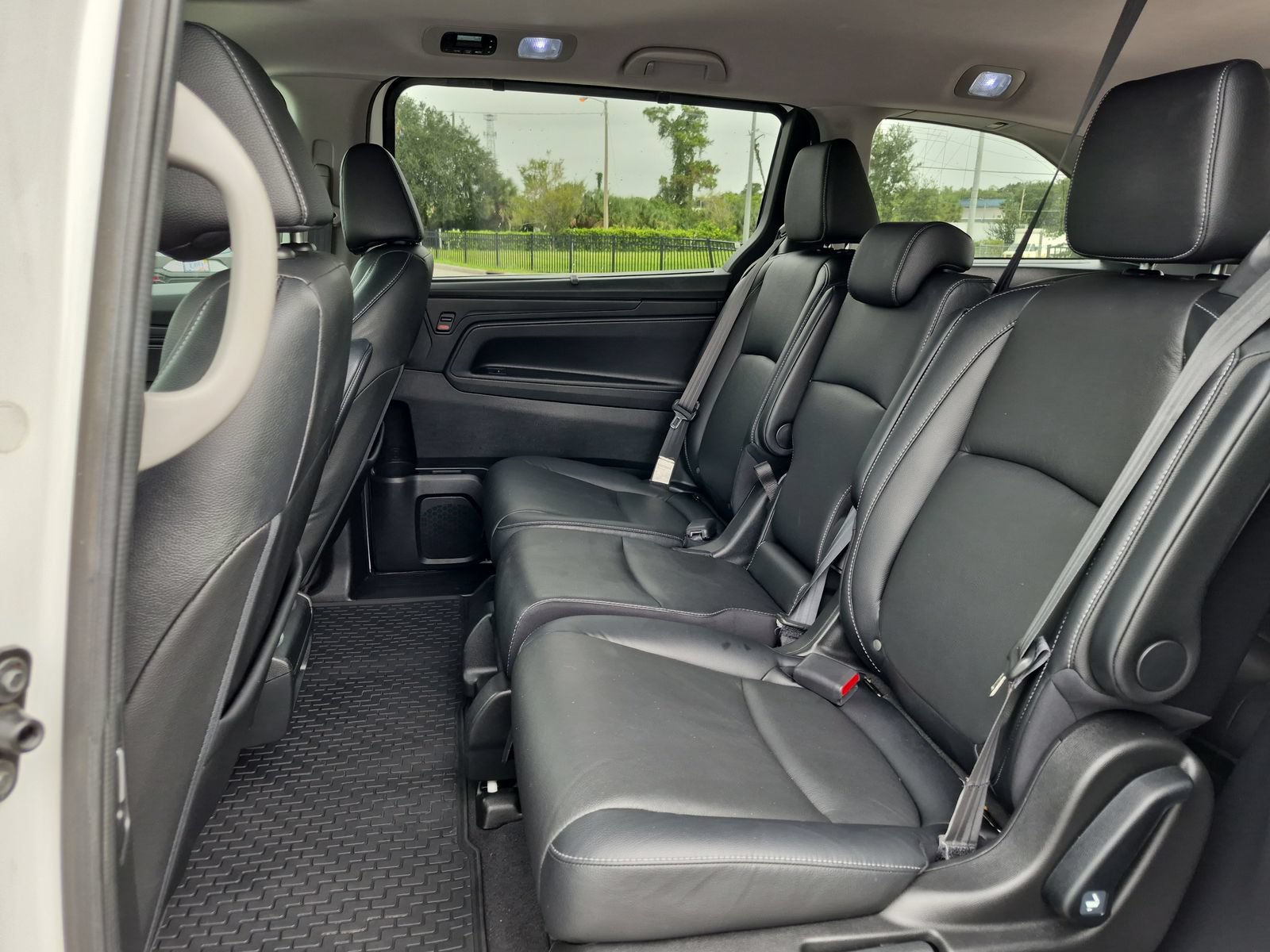 2022 Honda Odyssey EX-L - Photo 18