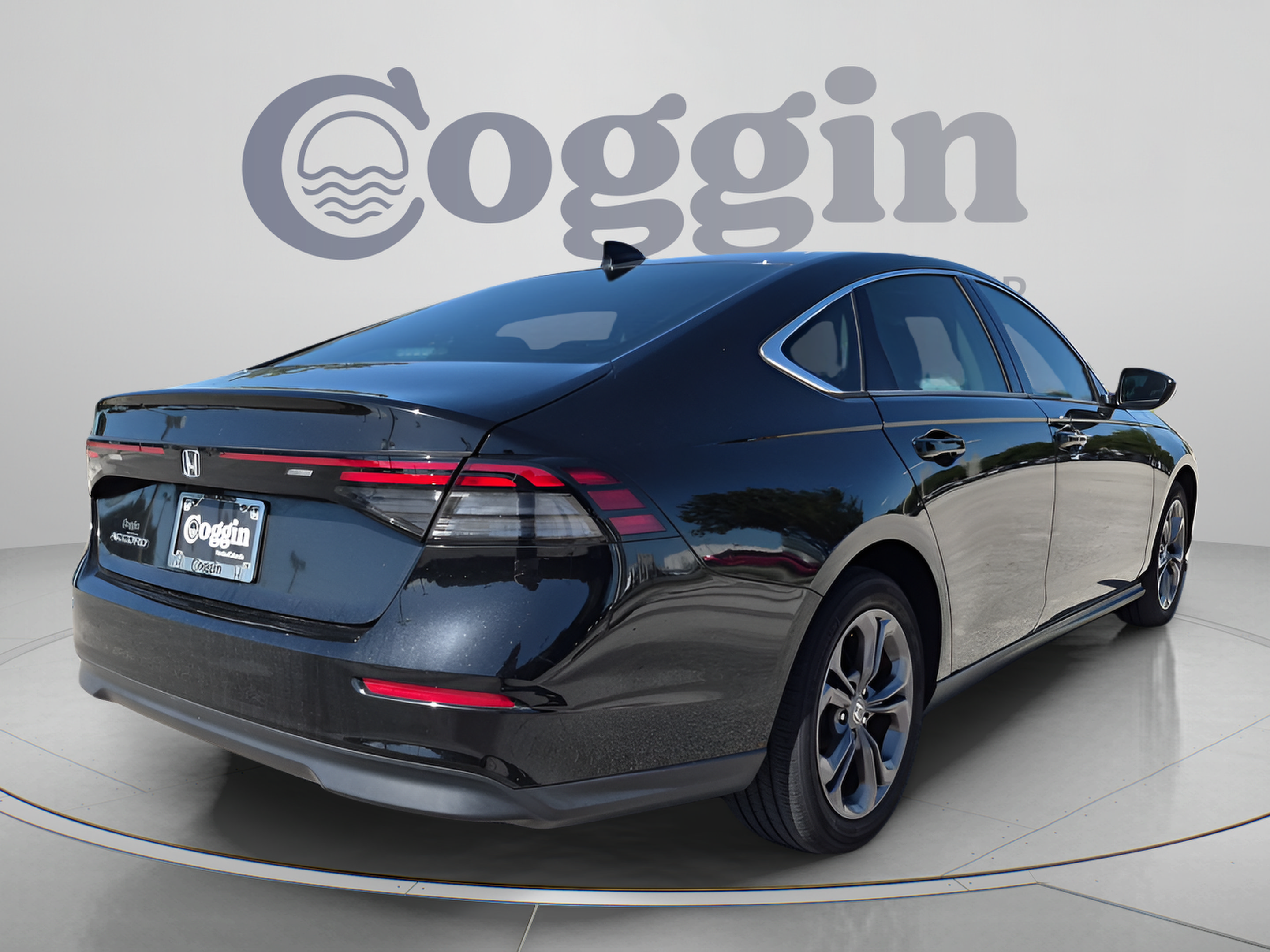 2023 Honda Accord EX - Photo 7