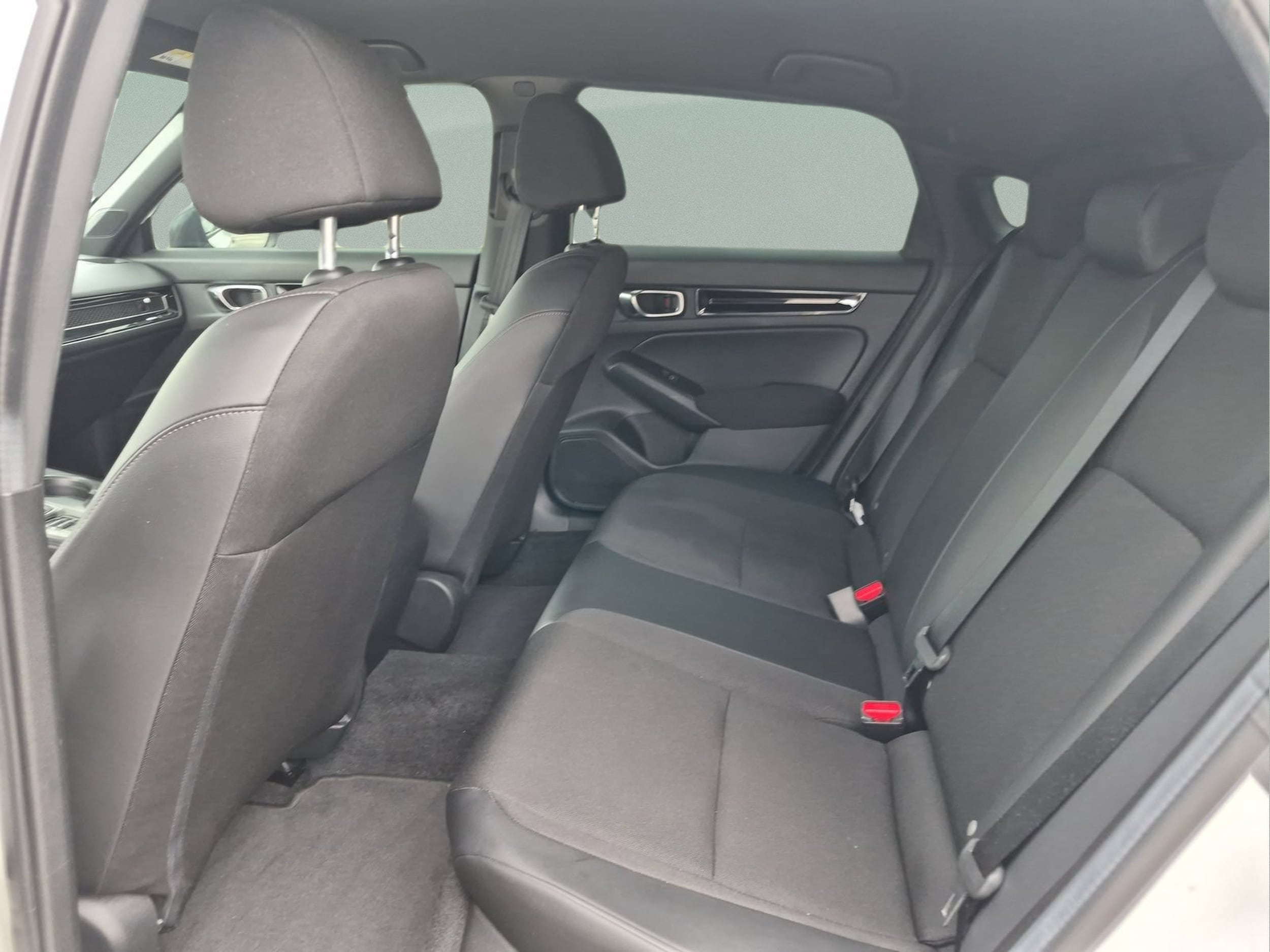 2025 Honda Civic Hatchback Sport - Photo 18