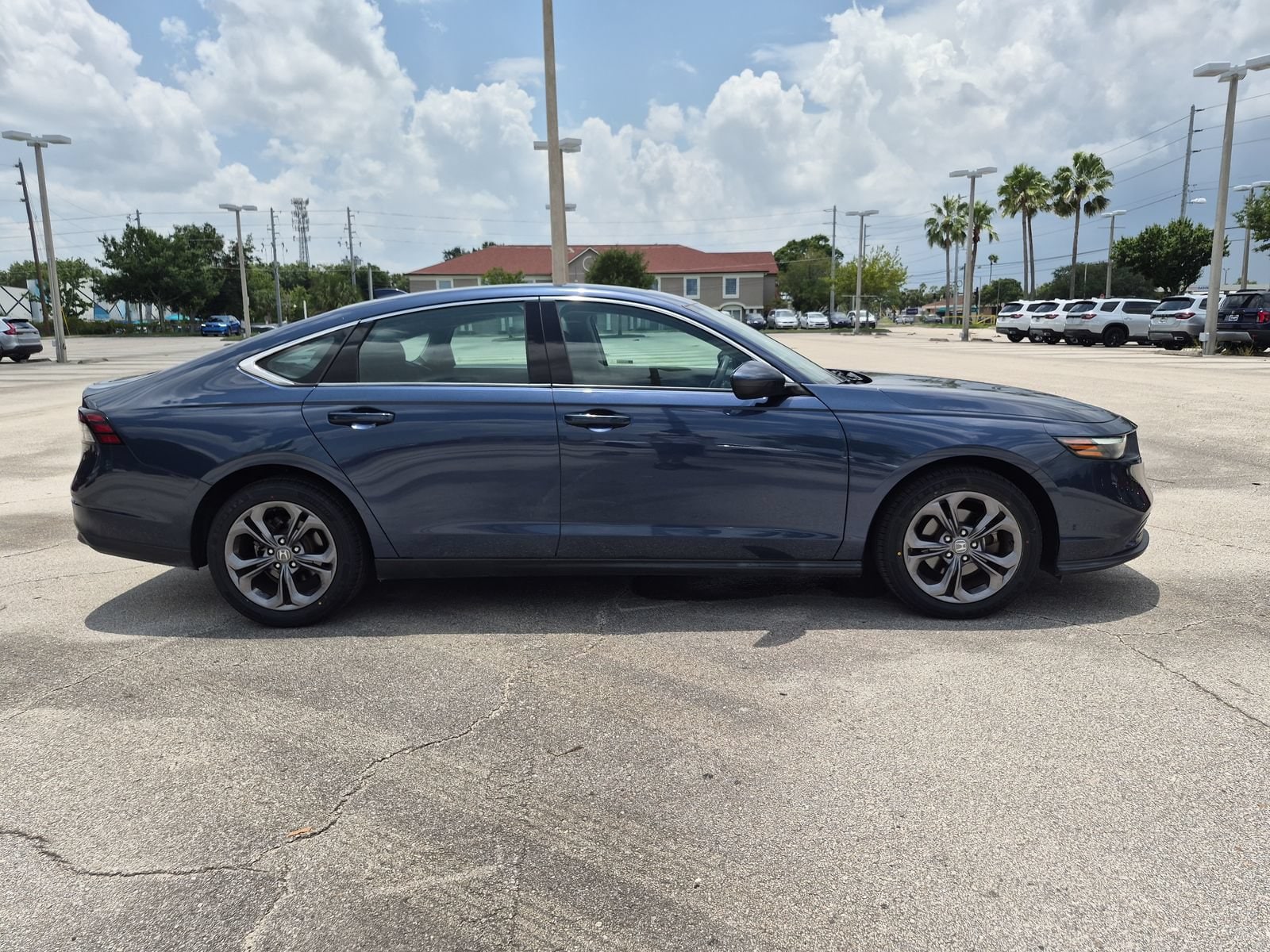 2023 Honda Accord EX - Photo 8