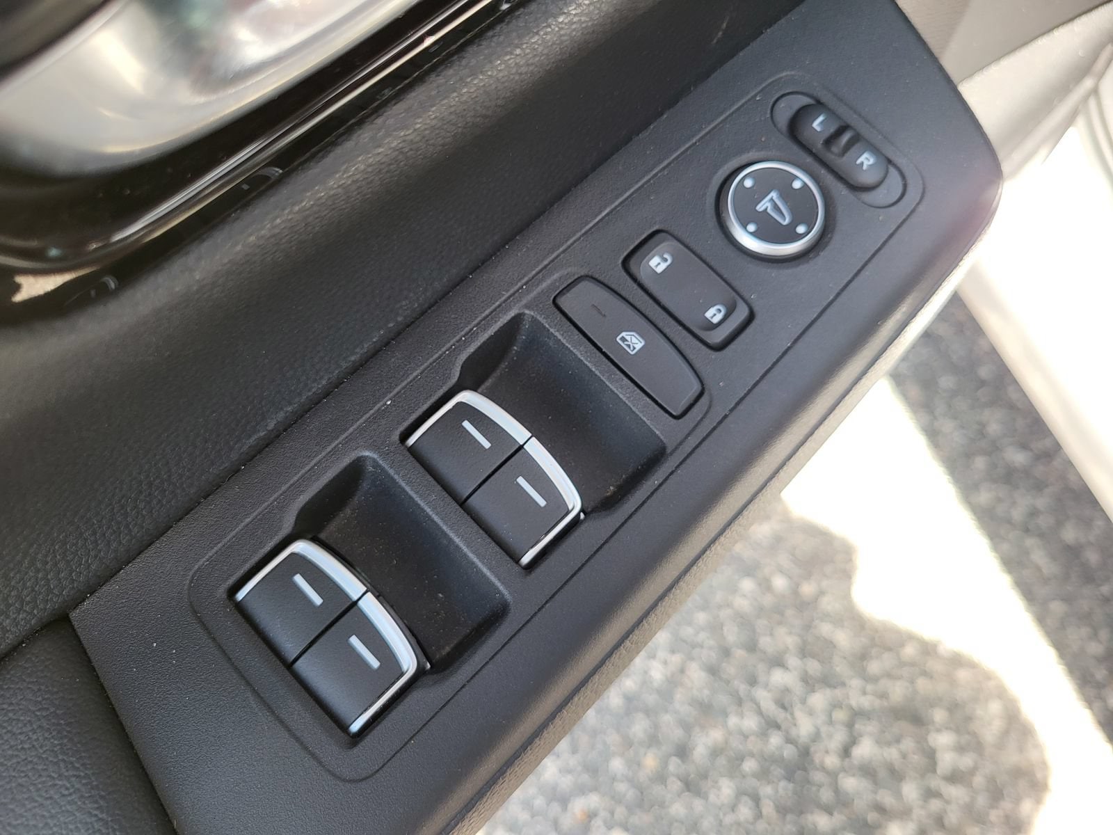 2023 Honda CR-V EX-L - Photo 17