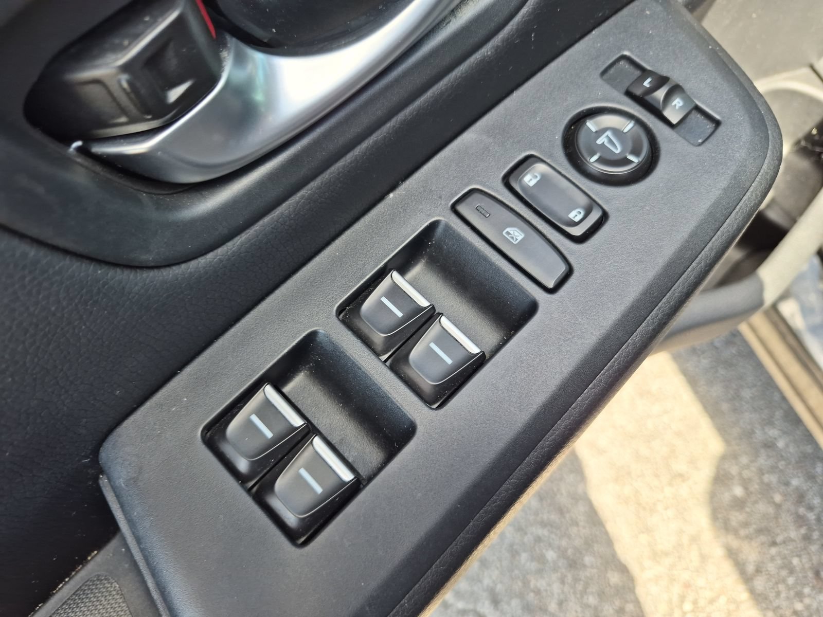 2023 Honda Pilot EX-L - Photo 17