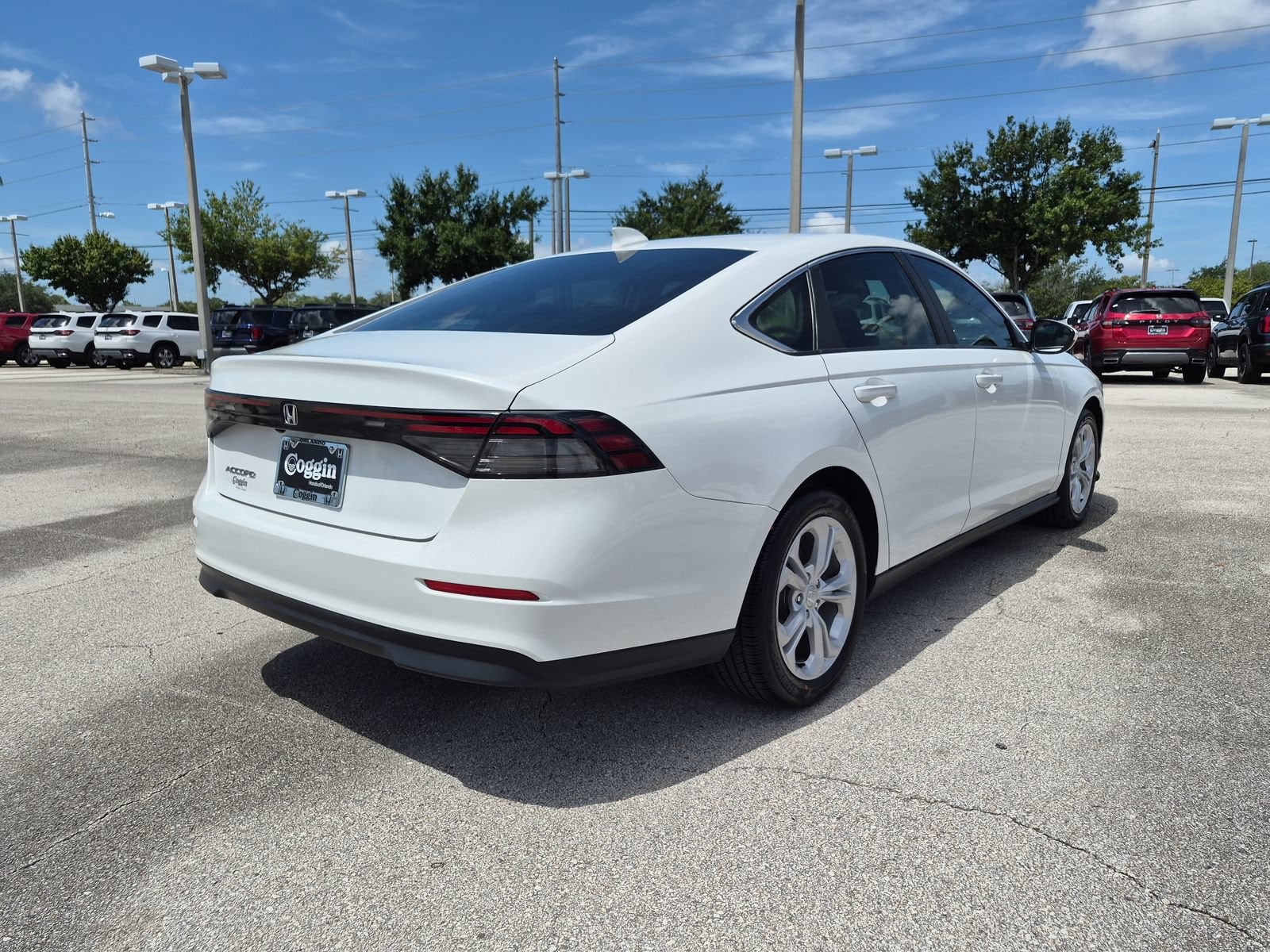 2024 Honda Accord LX - Photo 7