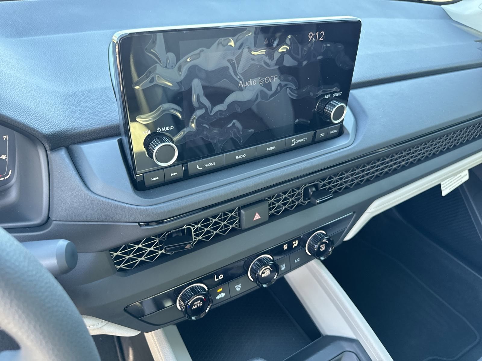 2025 Honda Accord LX - Photo 19