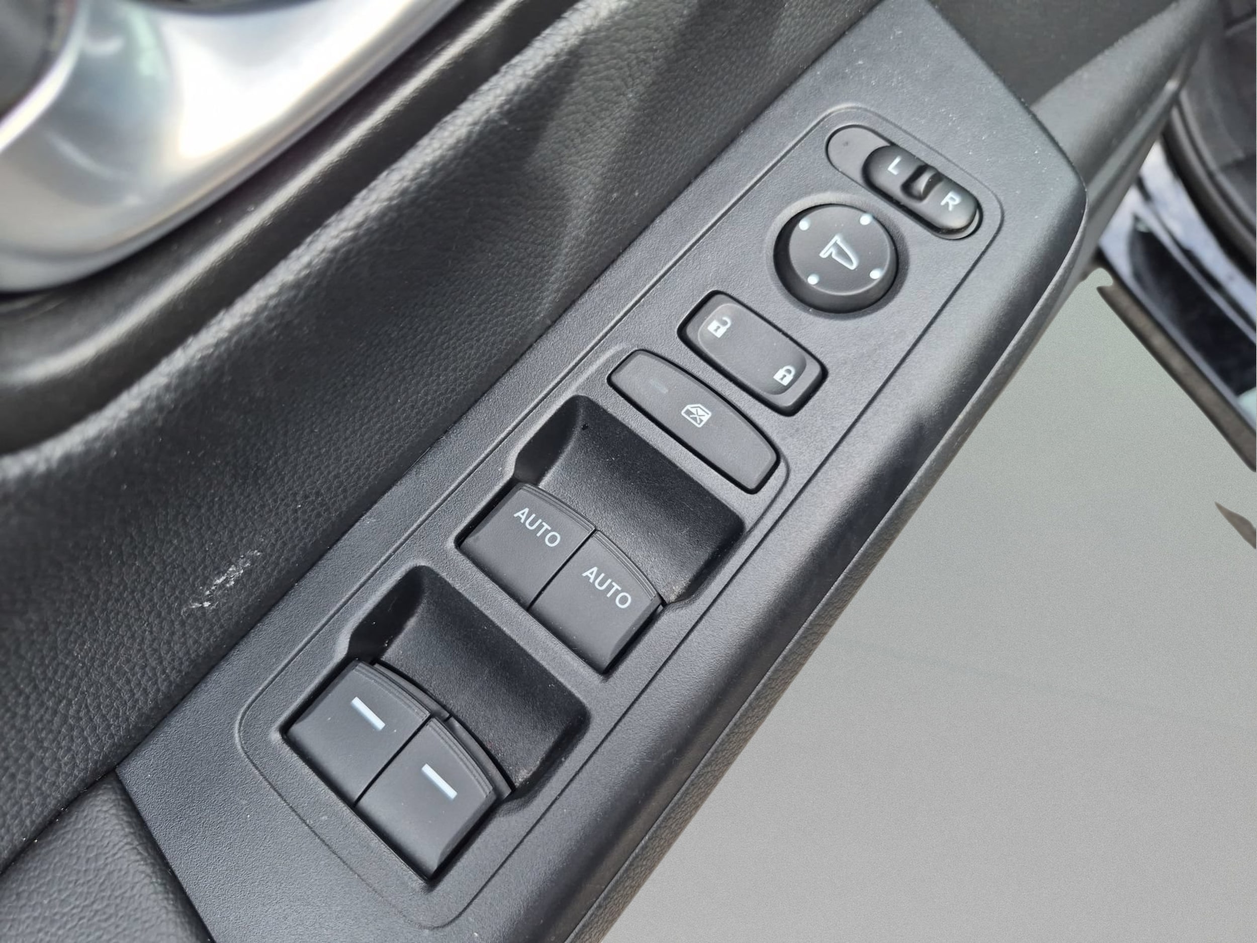 2024 Honda CR-V EX - Photo 17