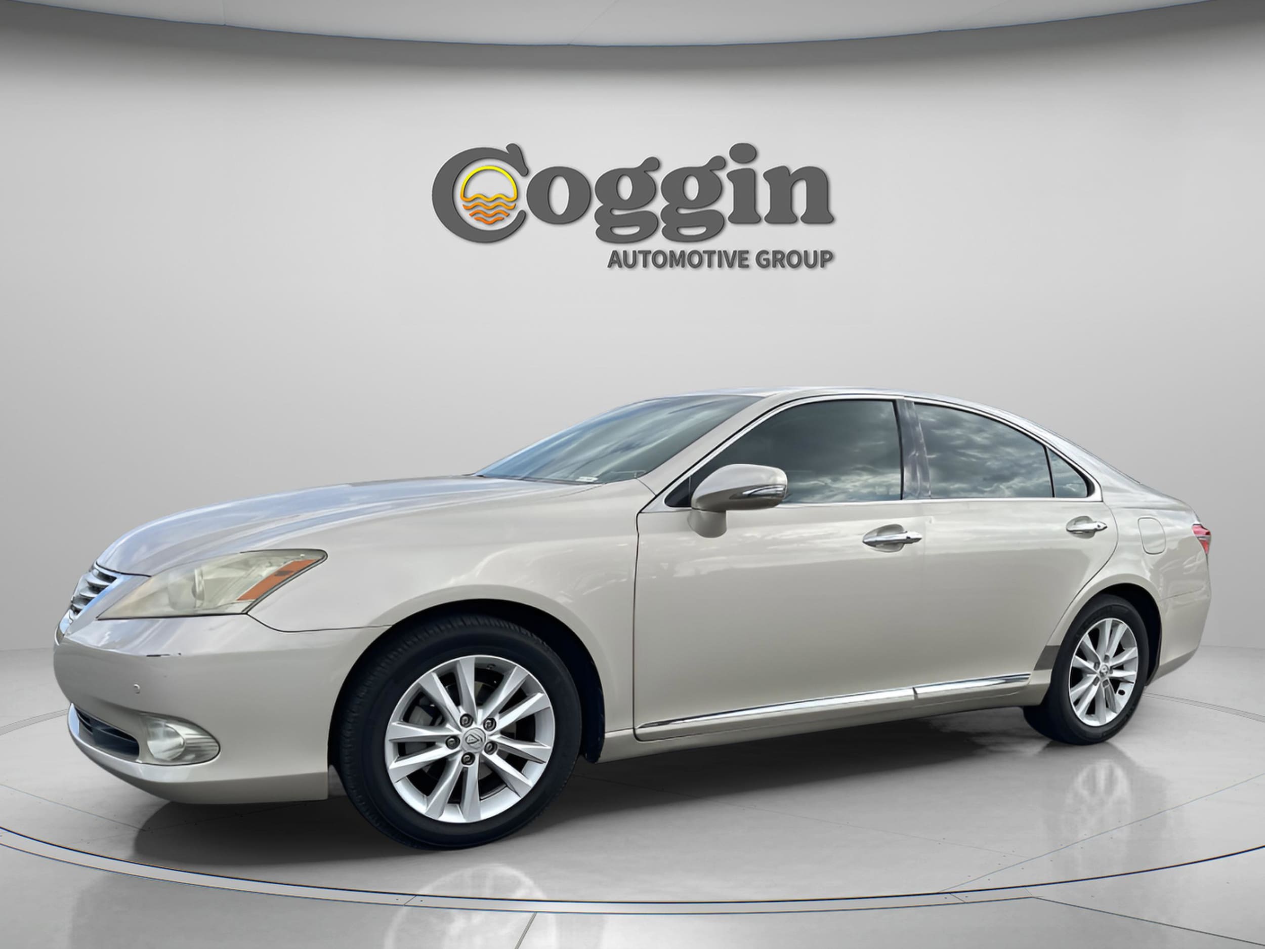 2010 Lexus ES 350's photo