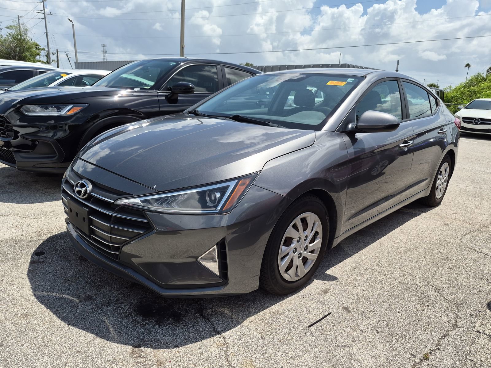 2019 Hyundai Elantra 2.0 SE A/T SULEV's photo