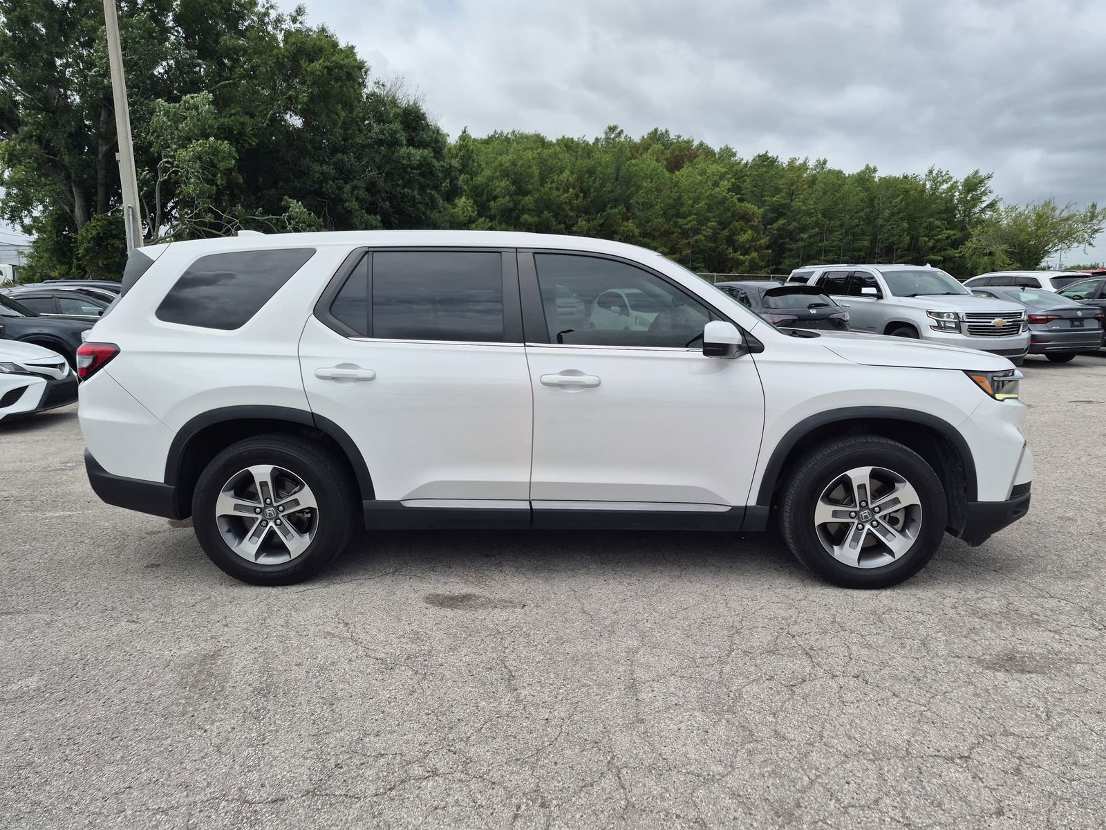 2023 Honda Pilot EX-L - Photo 8