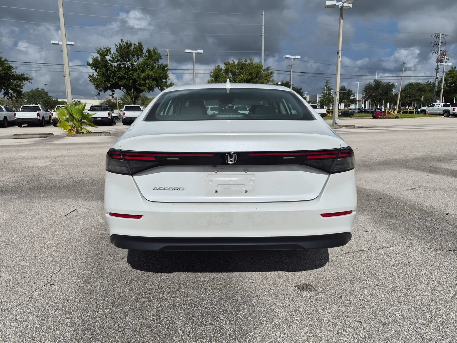 2023 Honda Accord EX - Photo 6