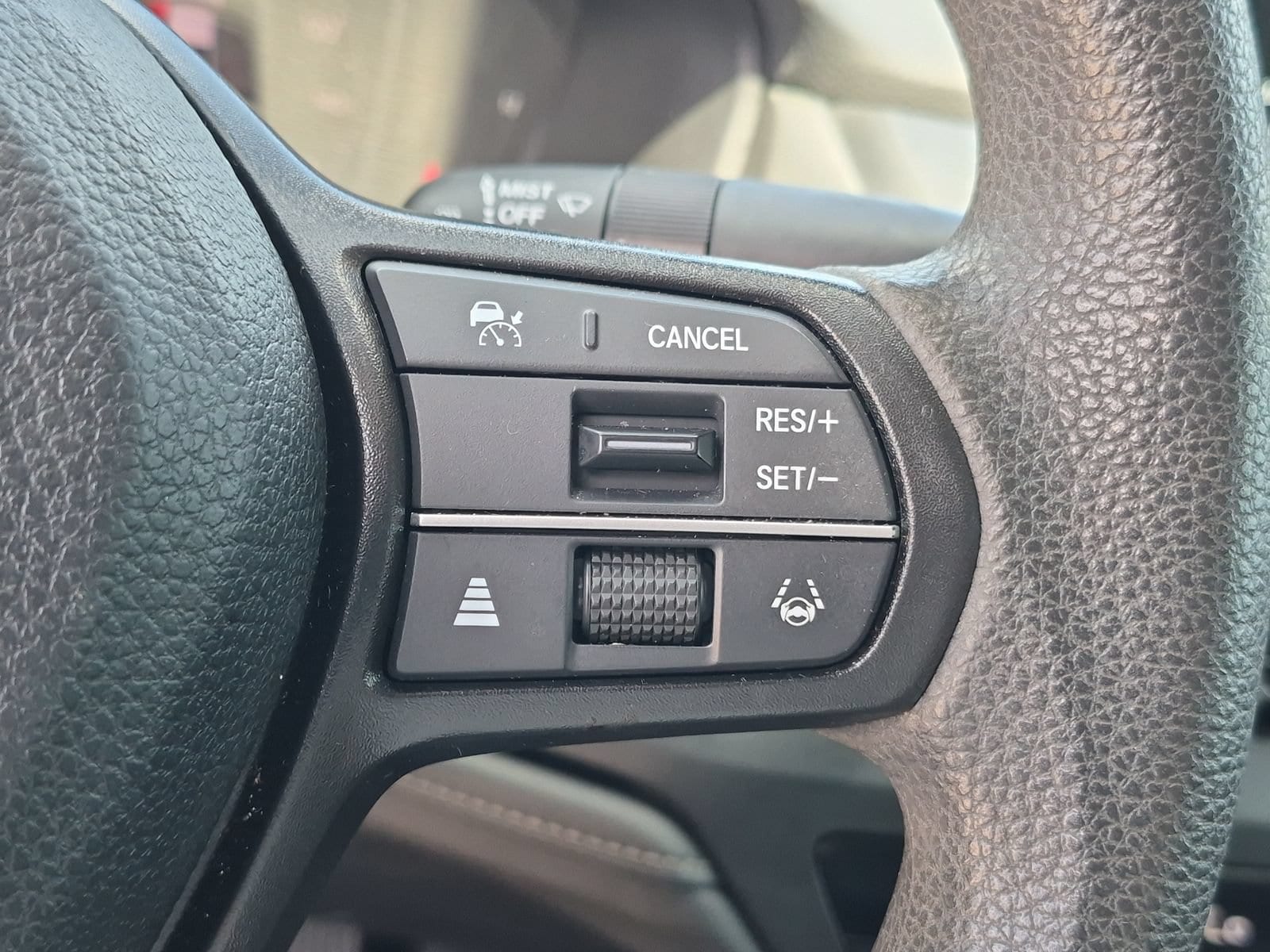 2024 Honda Accord LX - Photo 11