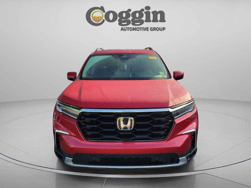 Used 2025 Honda Pilot Touring SUV