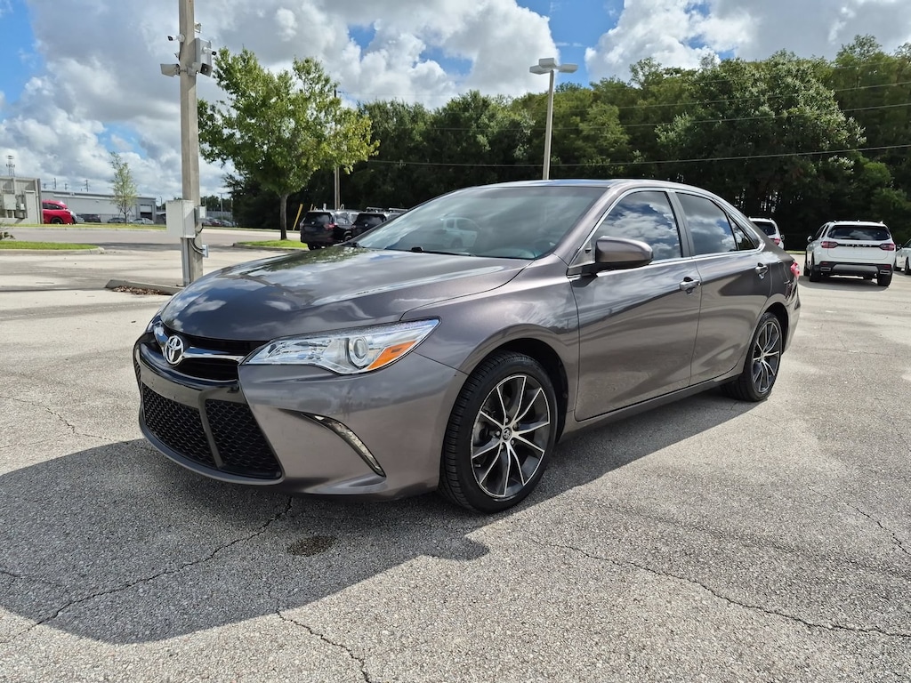 Used 2015 Toyota Camry XLE Sedan