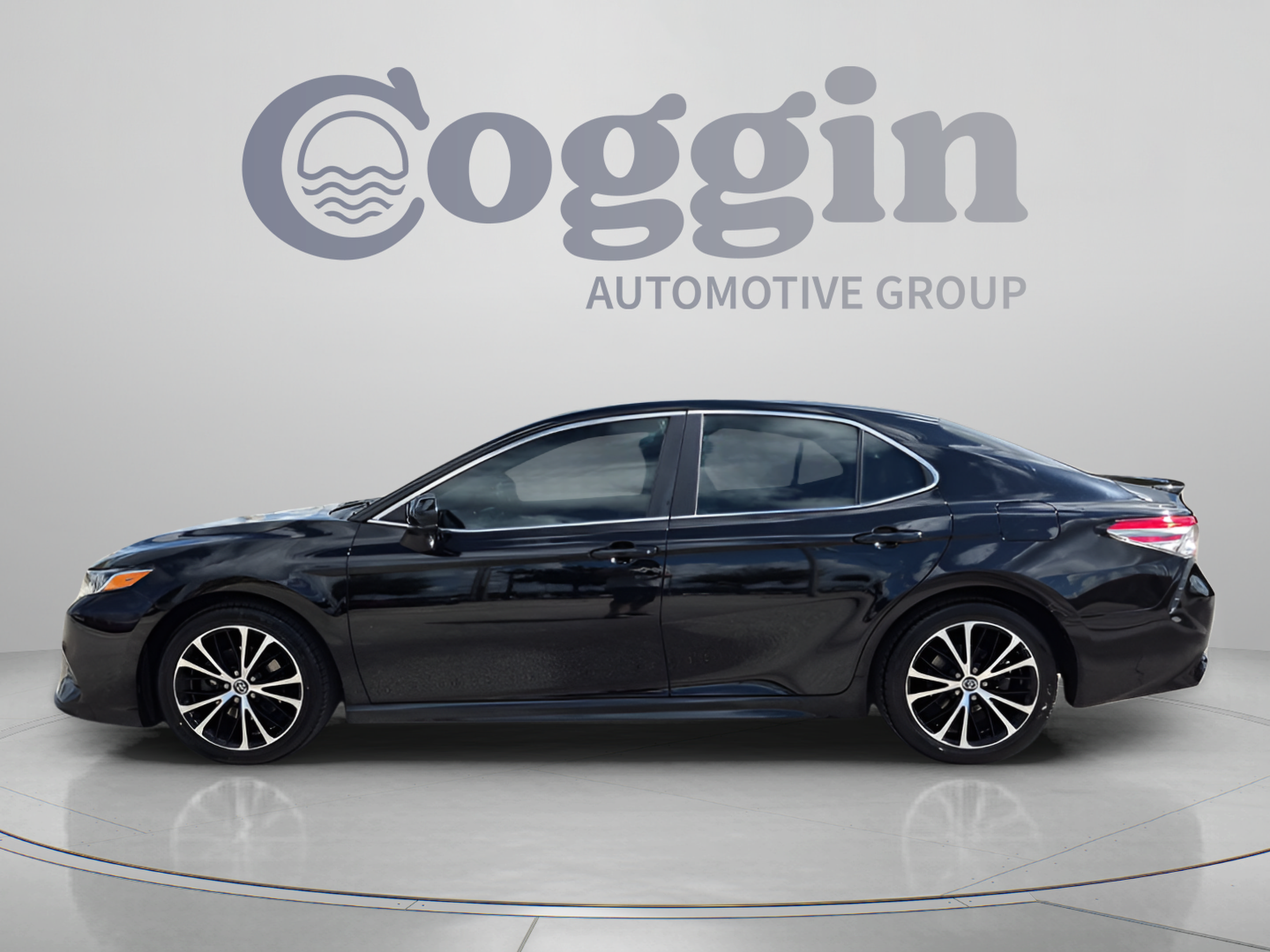 Used 2018 Toyota Camry LE Sedan