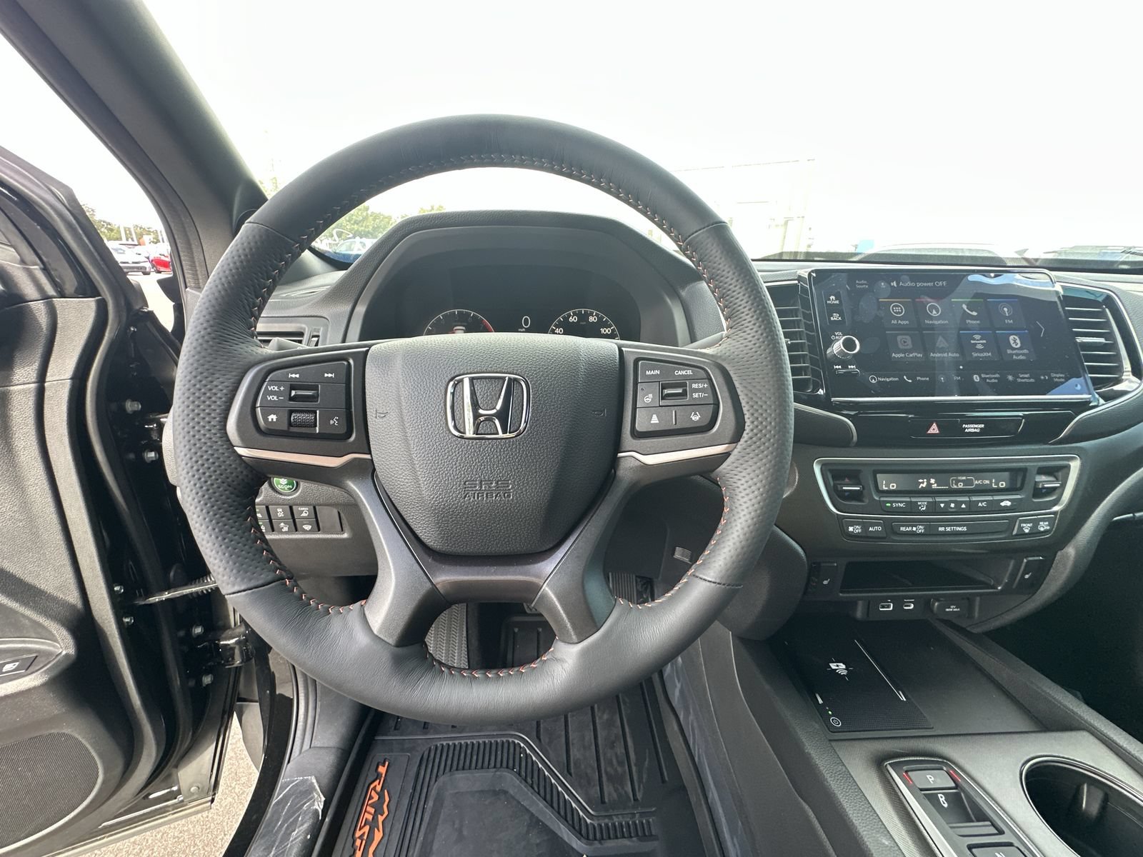 2025 Honda Ridgeline TrailSport - Photo 11
