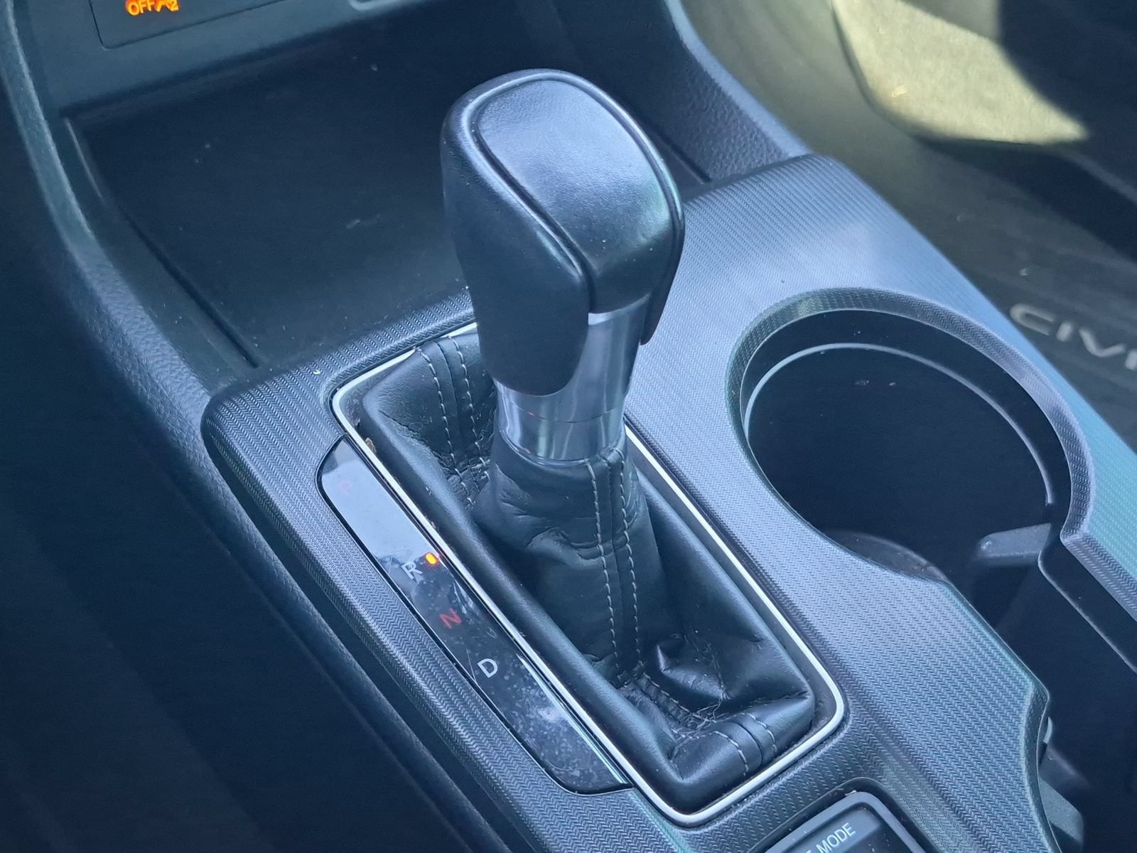 2024 Honda Civic Hatchback Sport - Photo 16