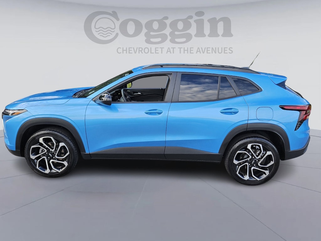 Used 2025 Chevrolet Trax 2RS SUV