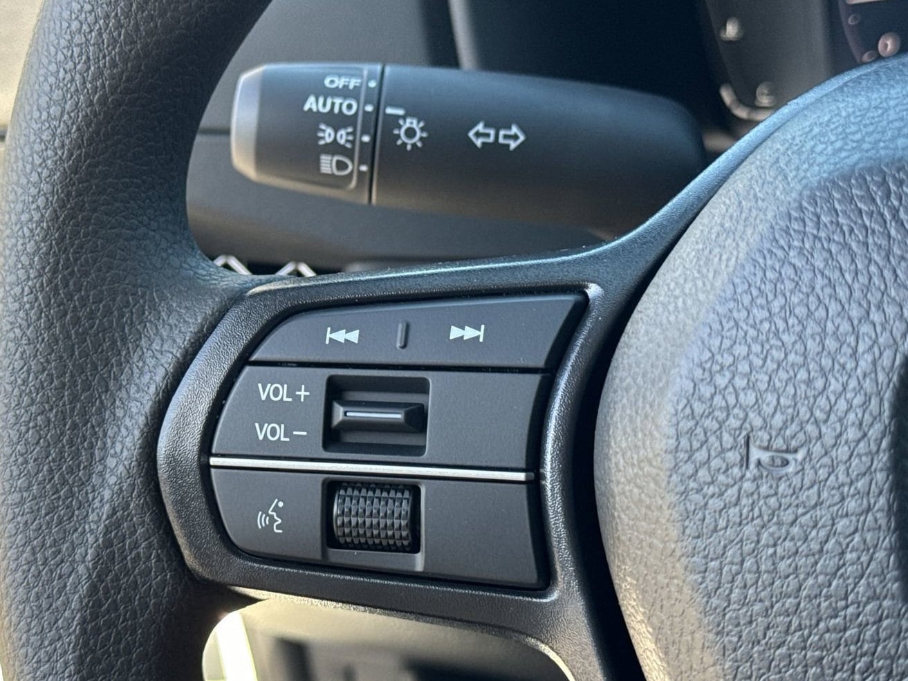 2025 Honda Accord LX - Photo 29