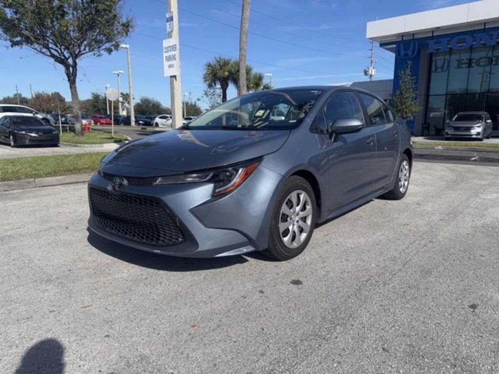 Used 2022 Toyota Corolla LE Sedan
