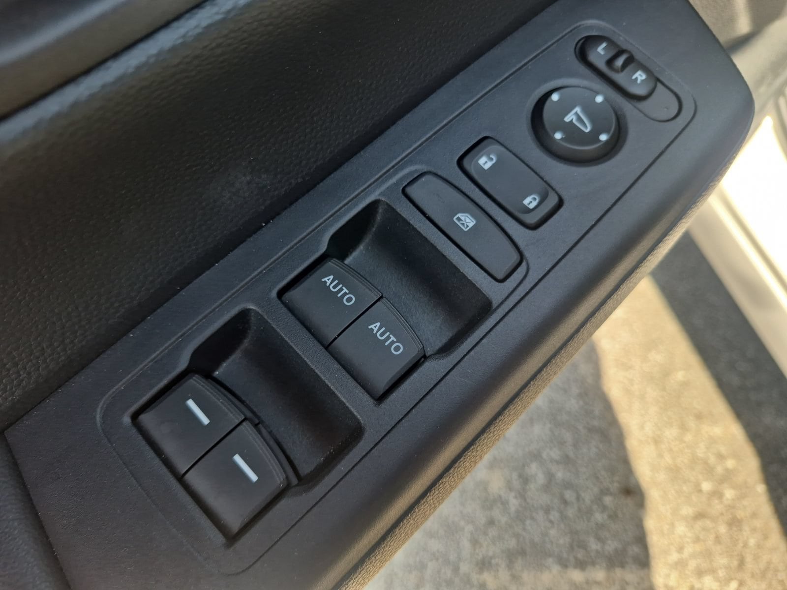 2023 Honda CR-V Sport - Photo 17