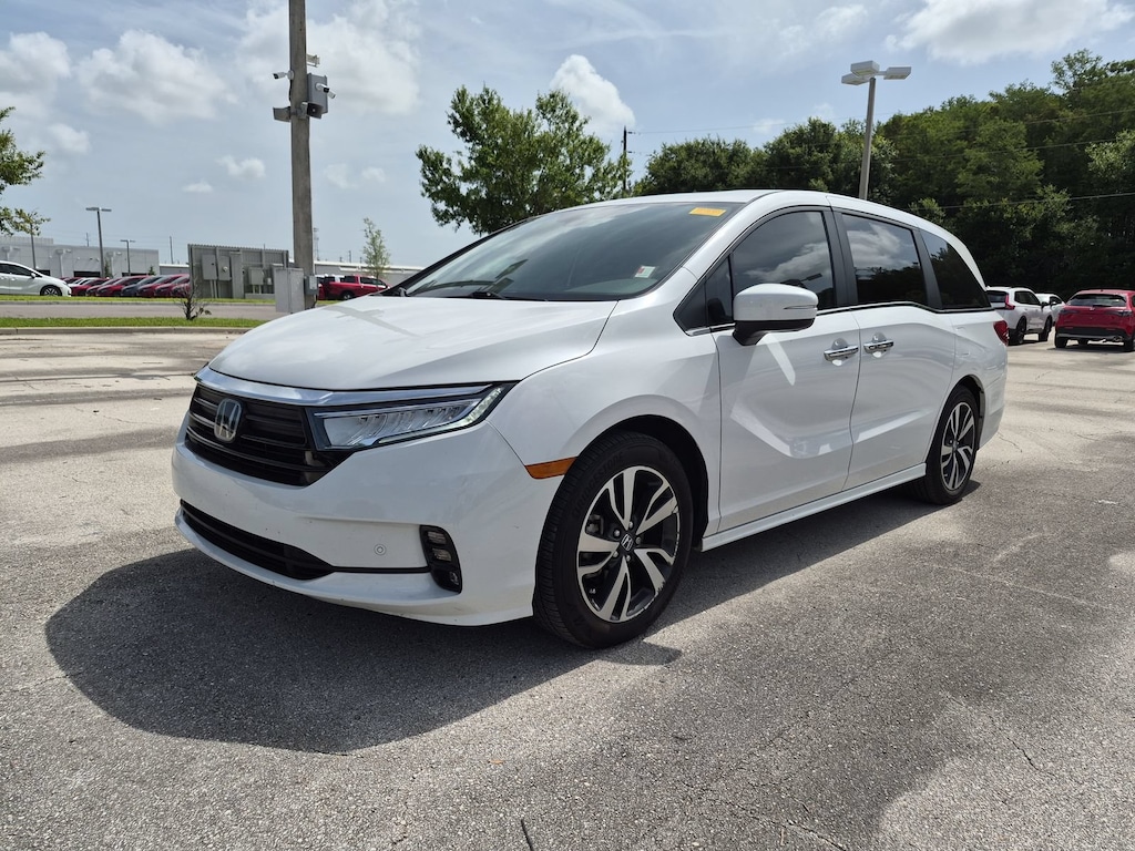 Certified 2024 Honda Odyssey Touring Van