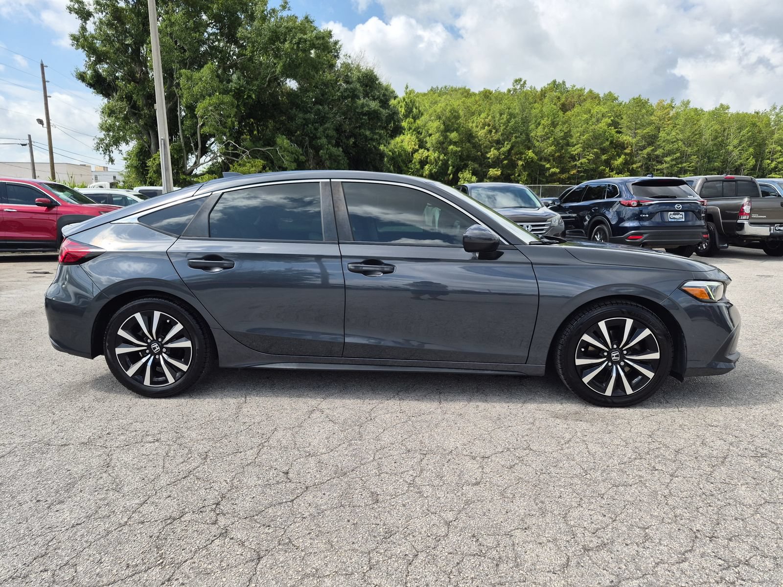 2022 Honda Civic Hatchback EX-L - Photo 8